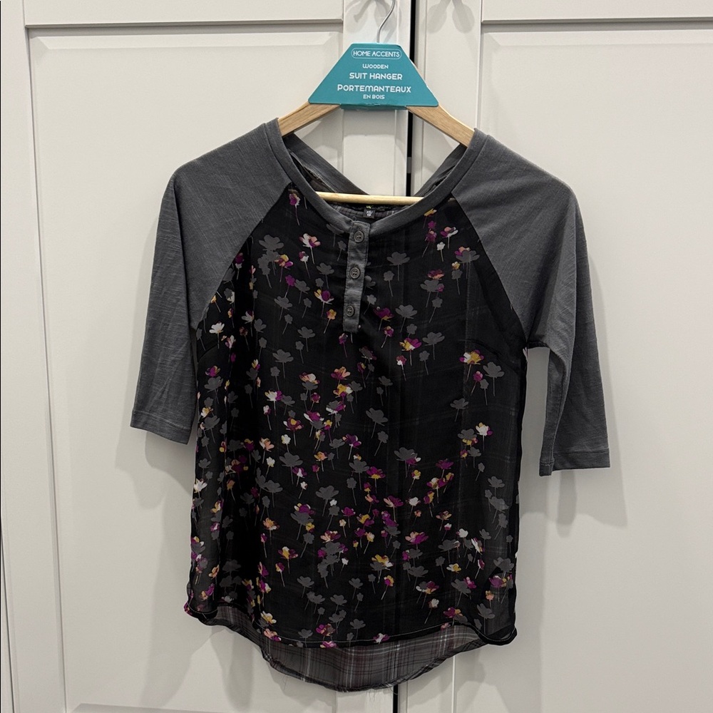 Beautiful G21 Floral Raglan Sleeve Top/Blouse